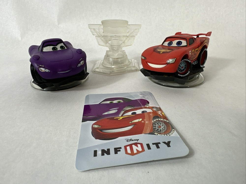 DISNEY INFINITY - LIGHTNING MCQUEEN / HOLLEY SHIFTWELL / PLAYSET Loose Web Code