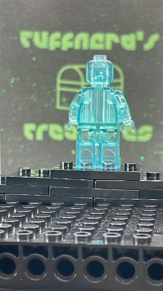 CUSTOM BLANK MOC TRANSPARENT LIGHT BLUE MINIFIG