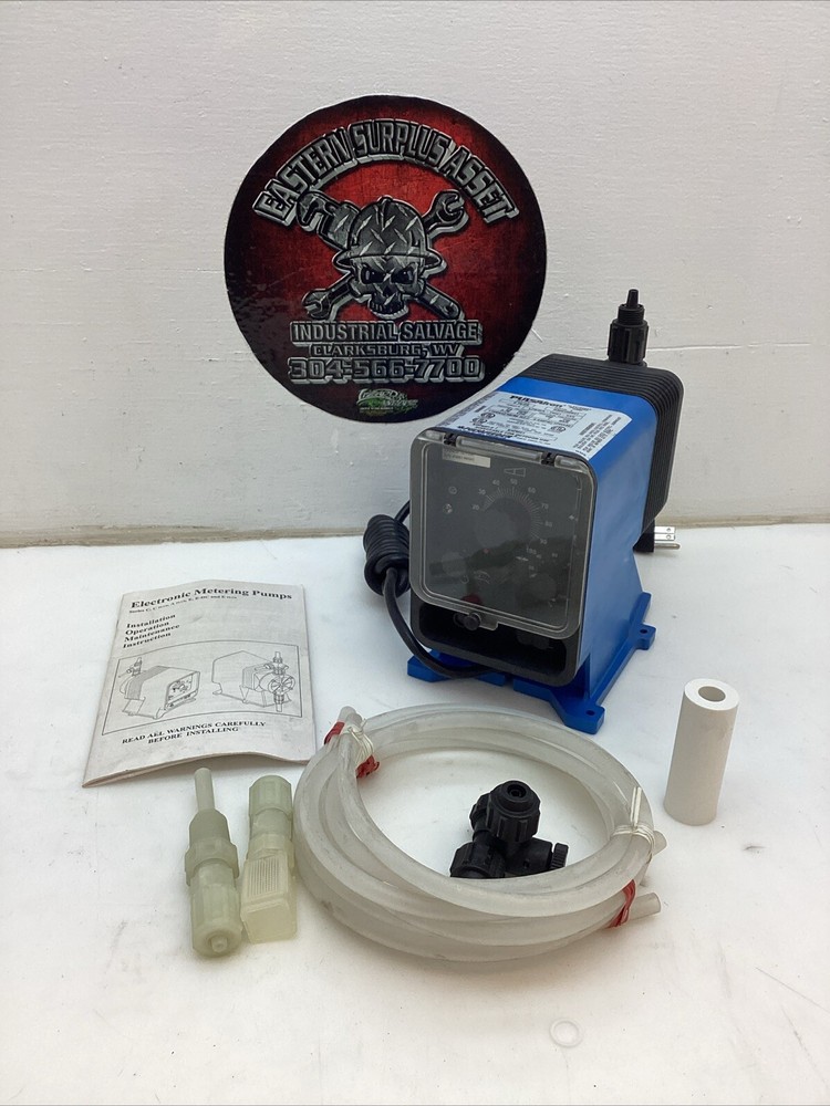 Pulsatron E PLUS Electronic Metering Pump LPB4EA-PHC1-XXX NIB