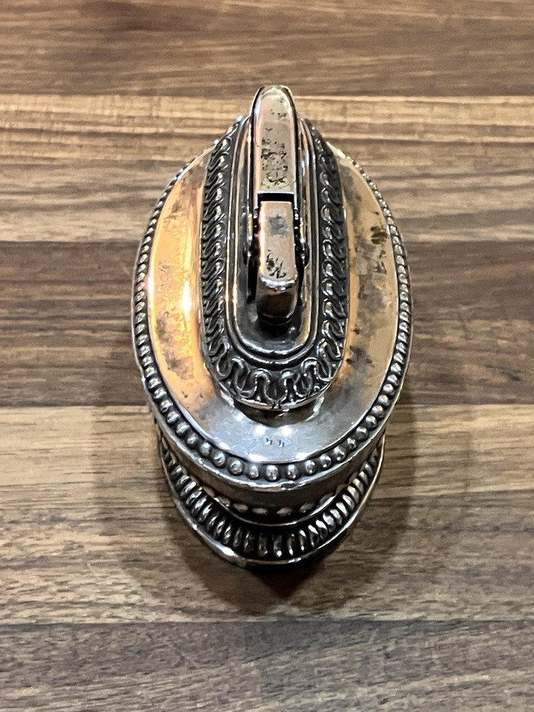 Vintage Ronson Silver Lighter: Queen Anne Table Lighter