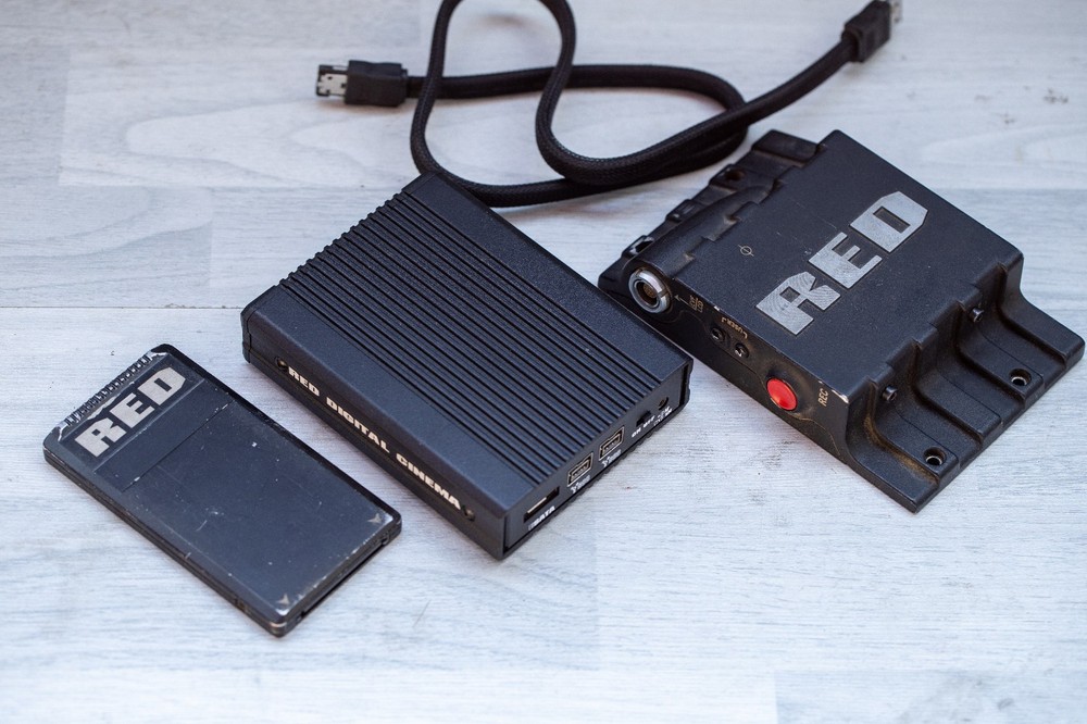 Red Digital Cinema DSMC Mag 1.8 SSD Side Module + REDMAG 64GB SSD + READER