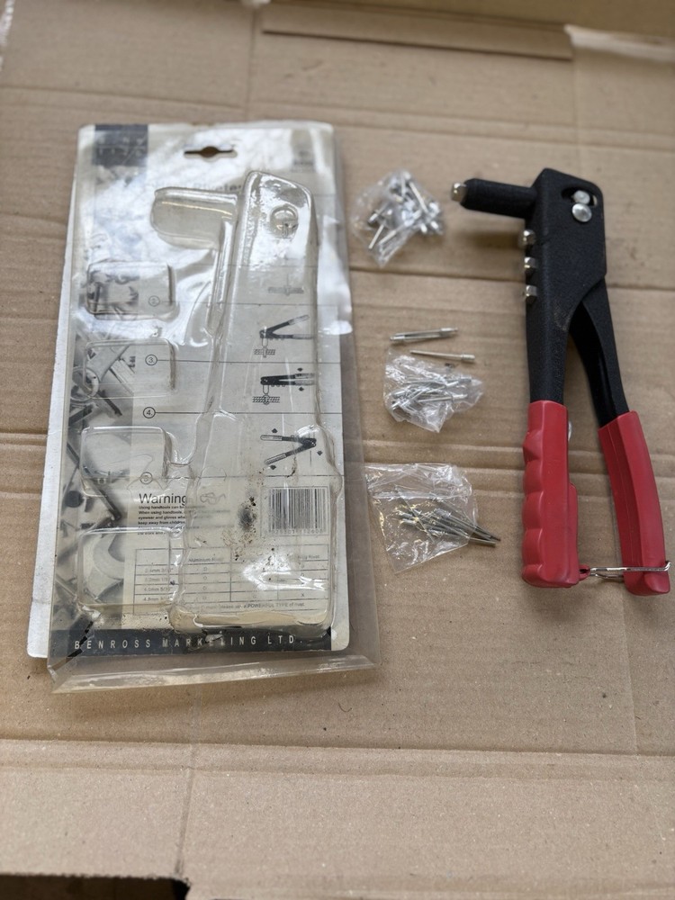 ROSS TOOLS MULTI SIZES  POP RIVETER RIVETING GUN, WITH SOME POP RIVERTS, In Pack