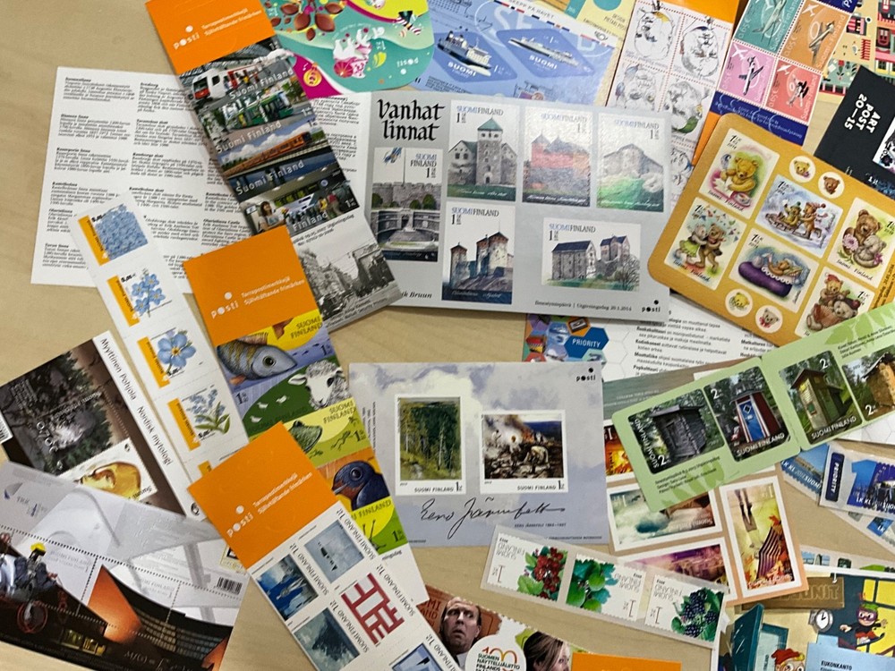 MNH Stamps modern sheets booklets 100 different items @3*