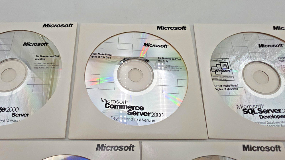 Microsoft .net Enterprise Servers 9 Disc set w/6 Keys - Win 2000