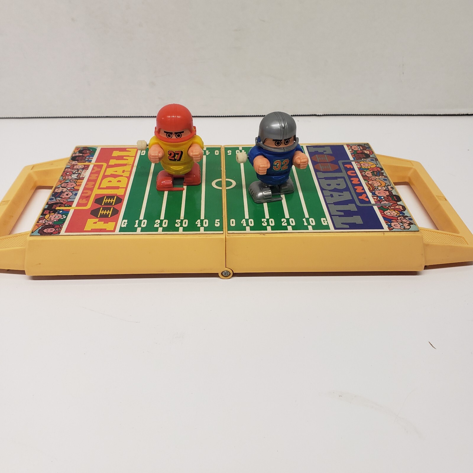 VINTAGE 1981 TOMY FUNNY FOOTBALL WIND UP TOY GAME Missing Footballs