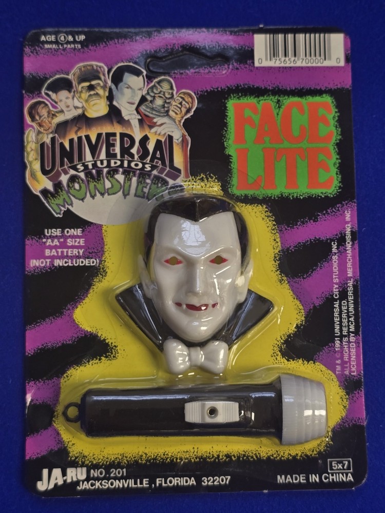 Universal StudioMonsters Flash FACELITES Set Of 2 FRANKENSTEIN DRACULA.PRISTINE