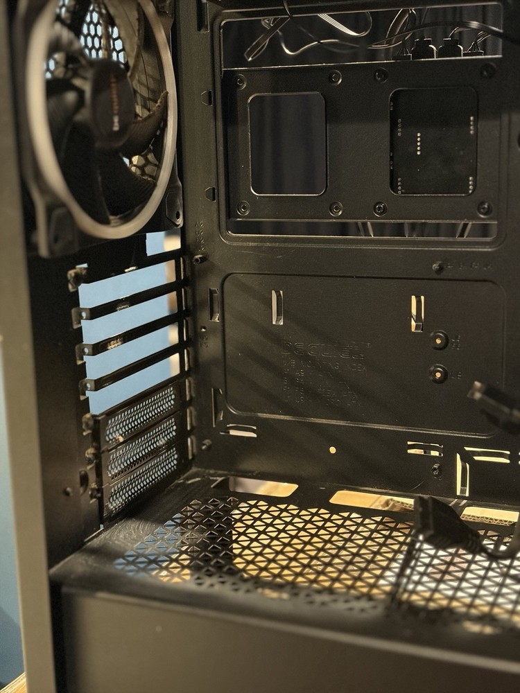 Be Quiet 600 PC Case