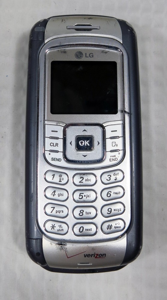Older model cell phone bundle- Set of 3