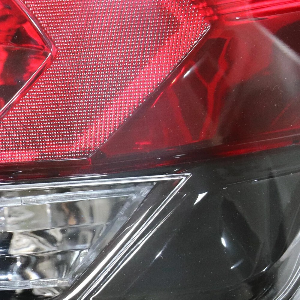 Right Passenger Tail Light for RAV4 2016-2018 Halogen Replacement