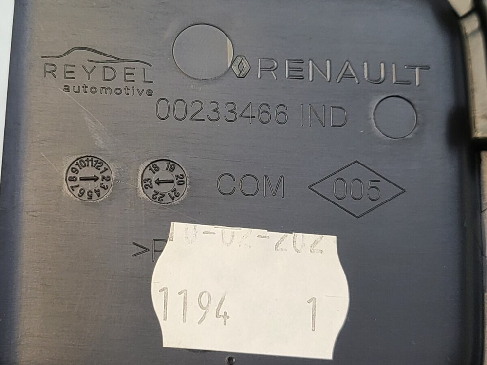 Renault Captur 2 Centre Cup Holders Front