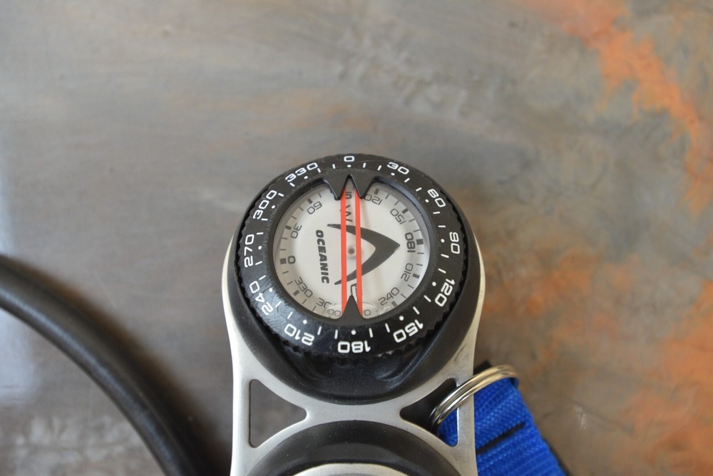 Oceanic Versa Pro Dive Computer 3 Gauge Console w/ Compass & 5000psi Gauge
