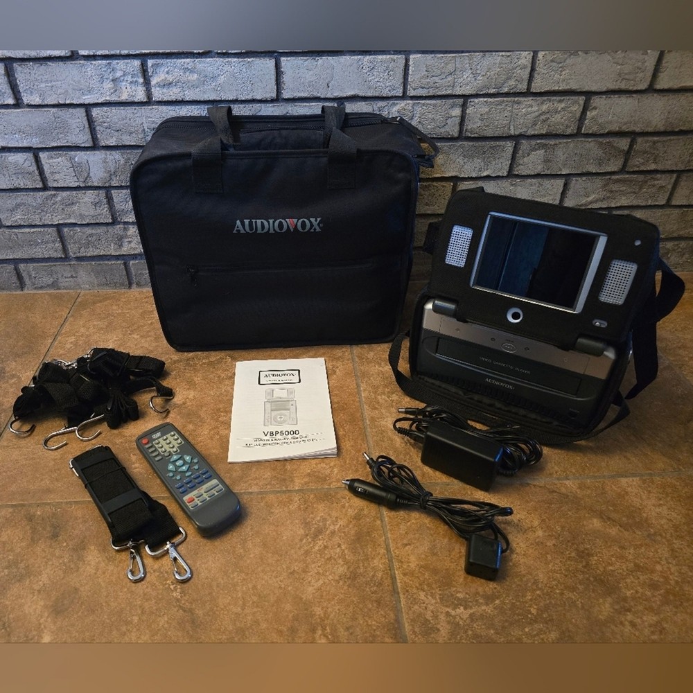 Silver | AUDIOVOX | Video In A Bag System 11 Bundle