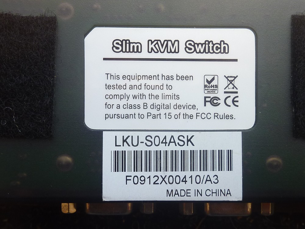 4 Port KVM switch with cables