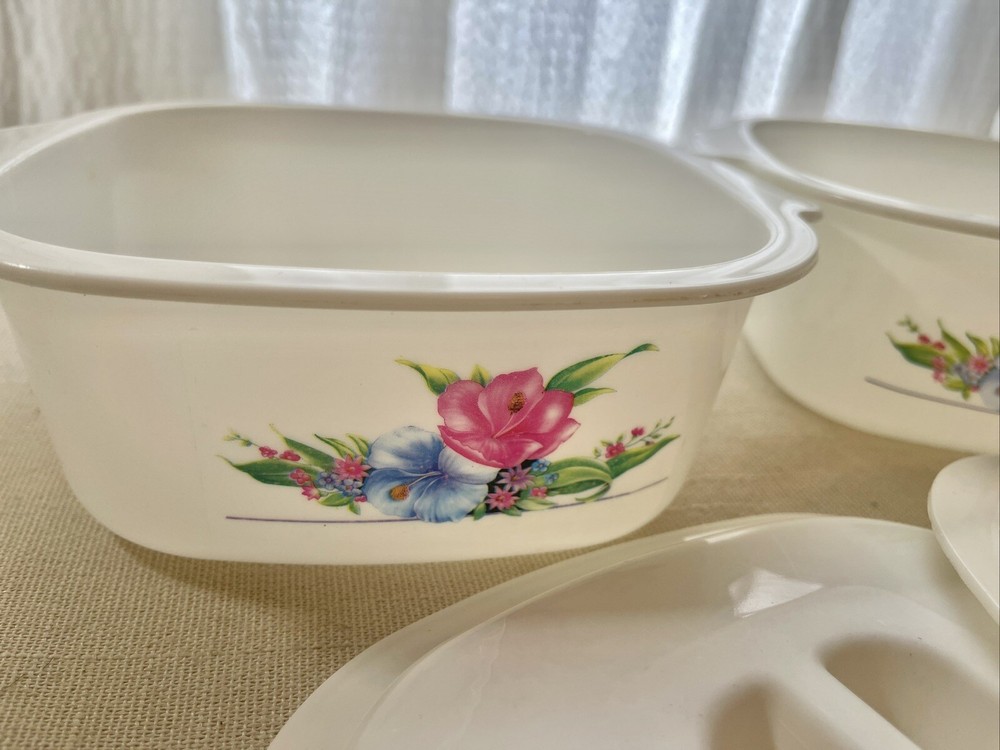 Square Serving Bowls With Lids- Lotus Pattern.