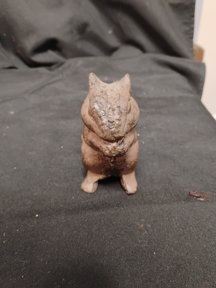 Comfy Hour Cast Iron Squirrel Door Stopper