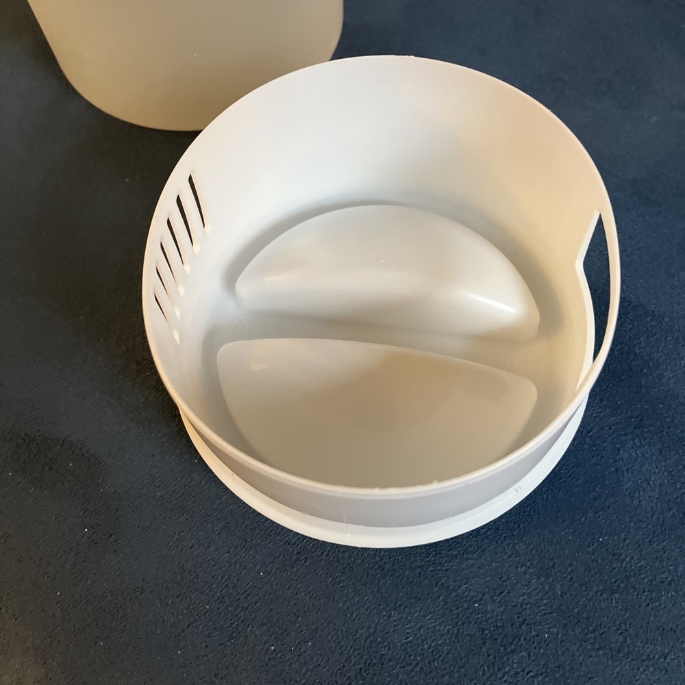 Rubermaid 2445 Pitcher 2 1/4 qt