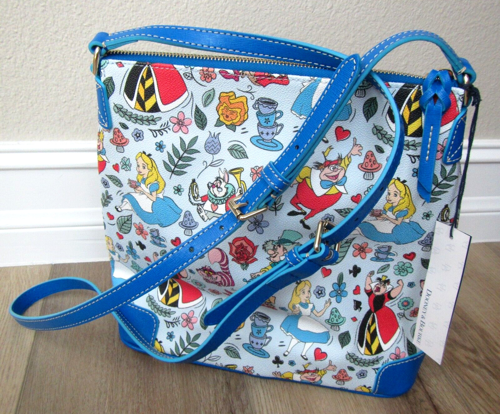 NEW DISNEY DOONEY & BOURKE ALICE IN WONDERLAND PURSE SHOULDER BAG CROSSBODY BLUE