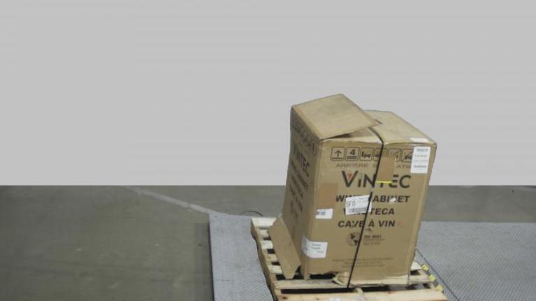 VWUS041BAB 24" Single Zone Compact Refrigerator with 41 Bottle Capacity