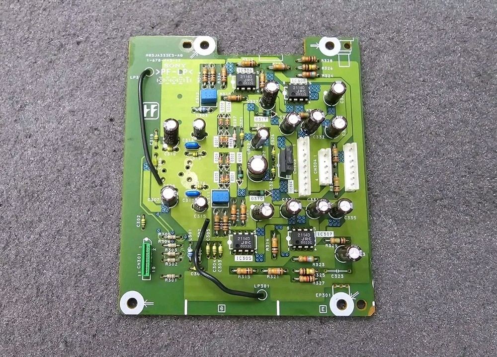 Sony MDS-JA333ES. AD board