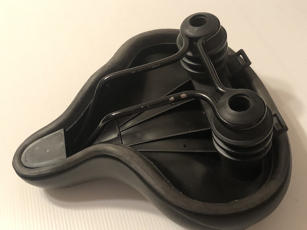 BLACK SADDLE BICYCLE SEAT Big Cooshy 10”x9”