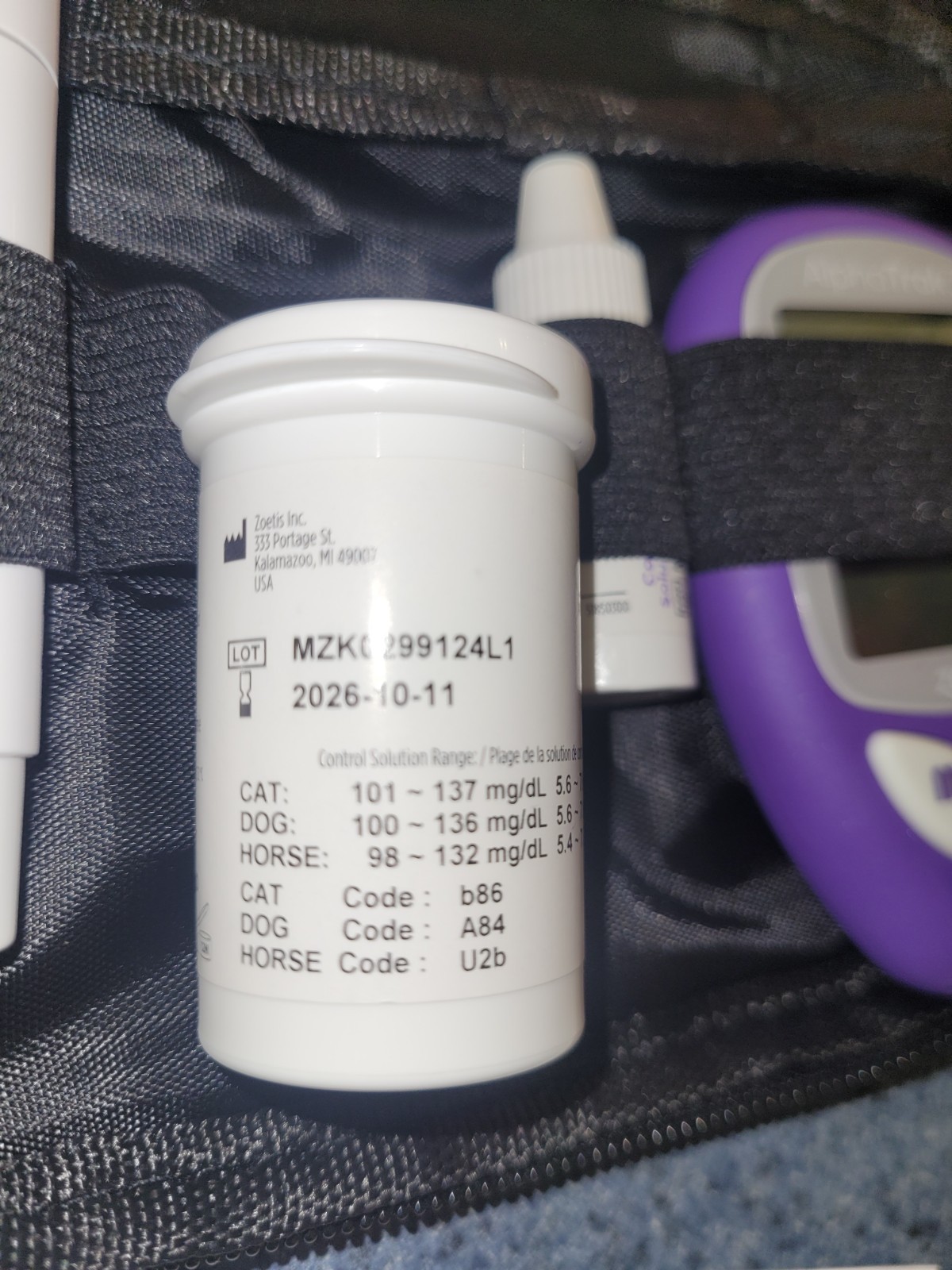 AlphaTrak 3 Blood Glucose Monitoring System Kit Pets Diabetic Cats Dogs Horses