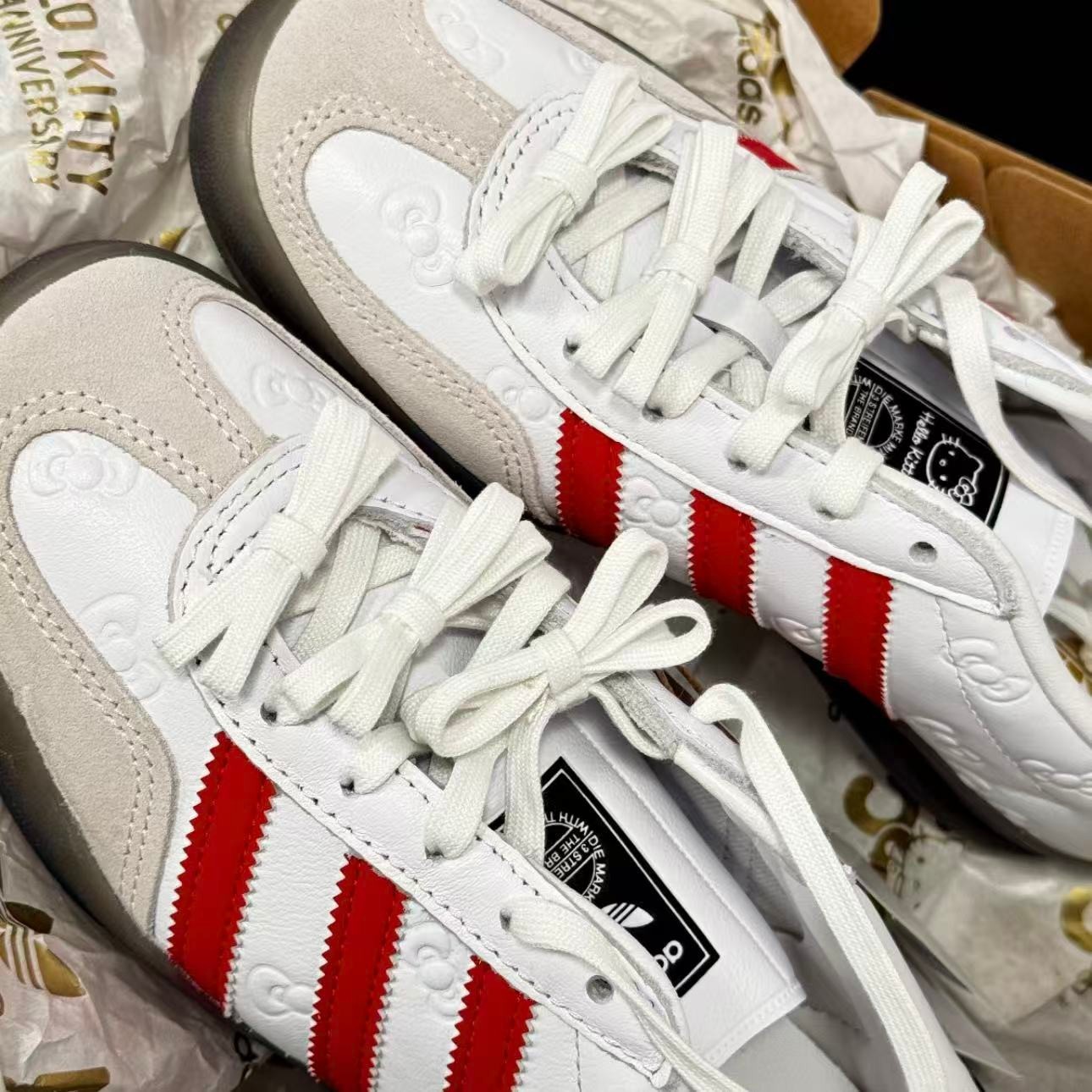 adidas Originals x Hello Kitty Gazelle Indoor W 50th Anniversary II0013