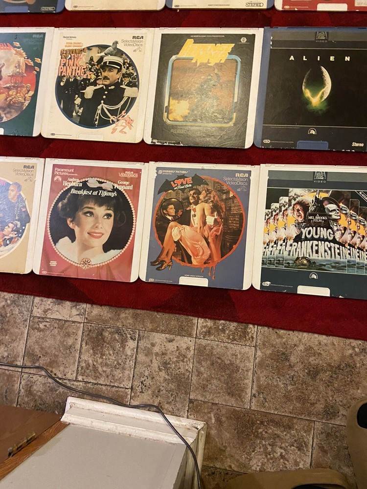 RCA Selectavision VideoDisc Player SFT W 100 System Powers On Untested + 45 DISC