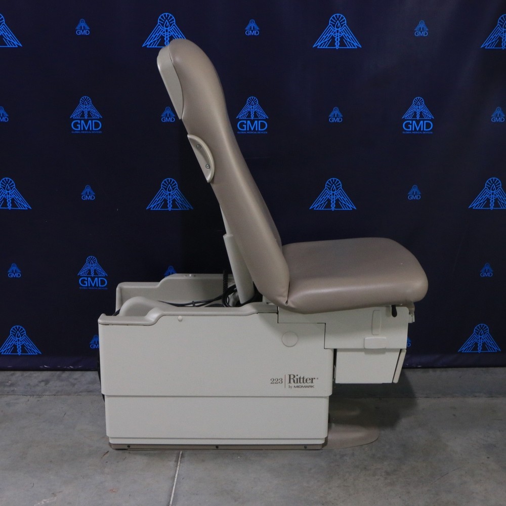 Midmark Ritter 223 Power Examination Table
