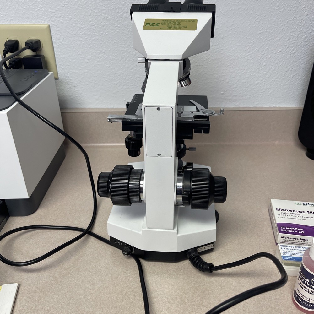 seiler westland microscope 0.75. 9800795 with 4 Objectives