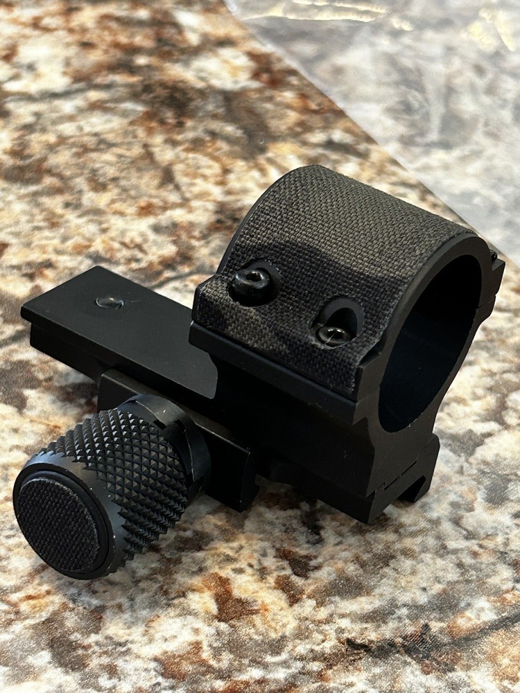 Aimpoint PRO QRP2 Mount