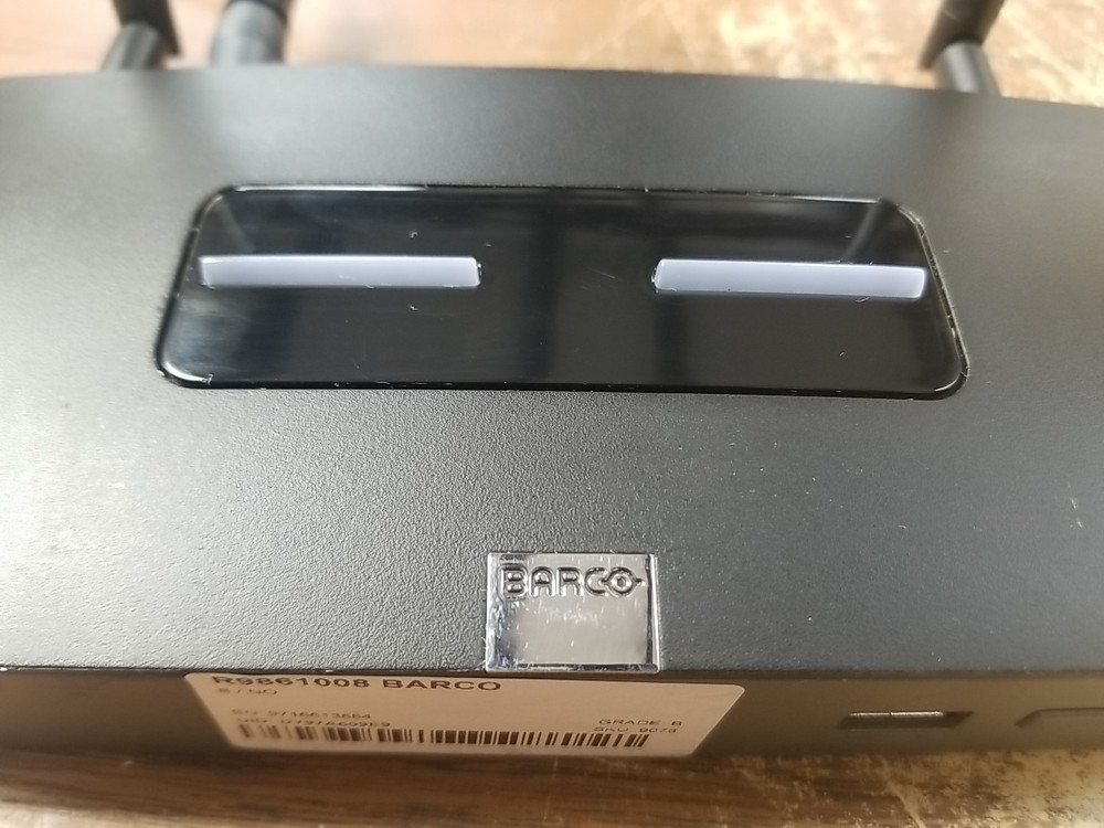 Barco ClickShare R9861008 Wireless Presentation System. *READ⬇️*