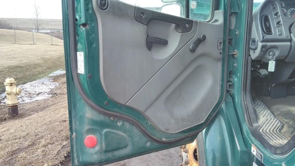 For 2012 FREIGHTLINER M2 106 2002-2014 DOOR ASSEMBLY Left , OH