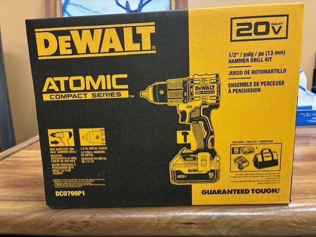 DEWALT Atomic 20V MAX XR Brushless Cordless 1/2 in. Drill /Driver Kit DCD799P1