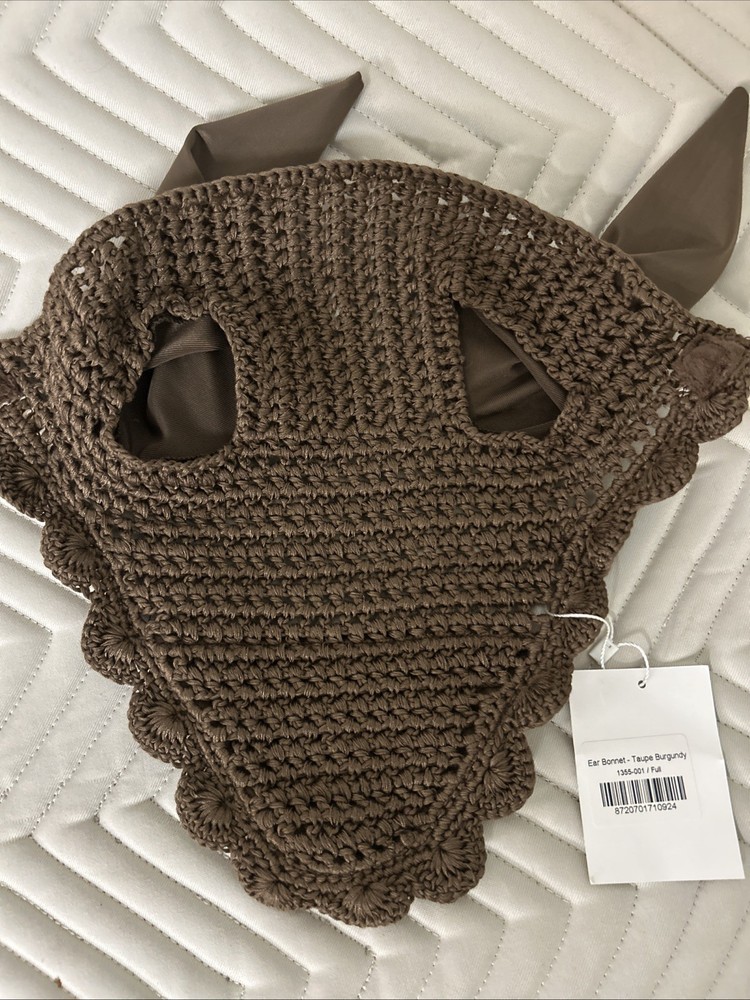 Mrs Ros Brown Horse Bonnet