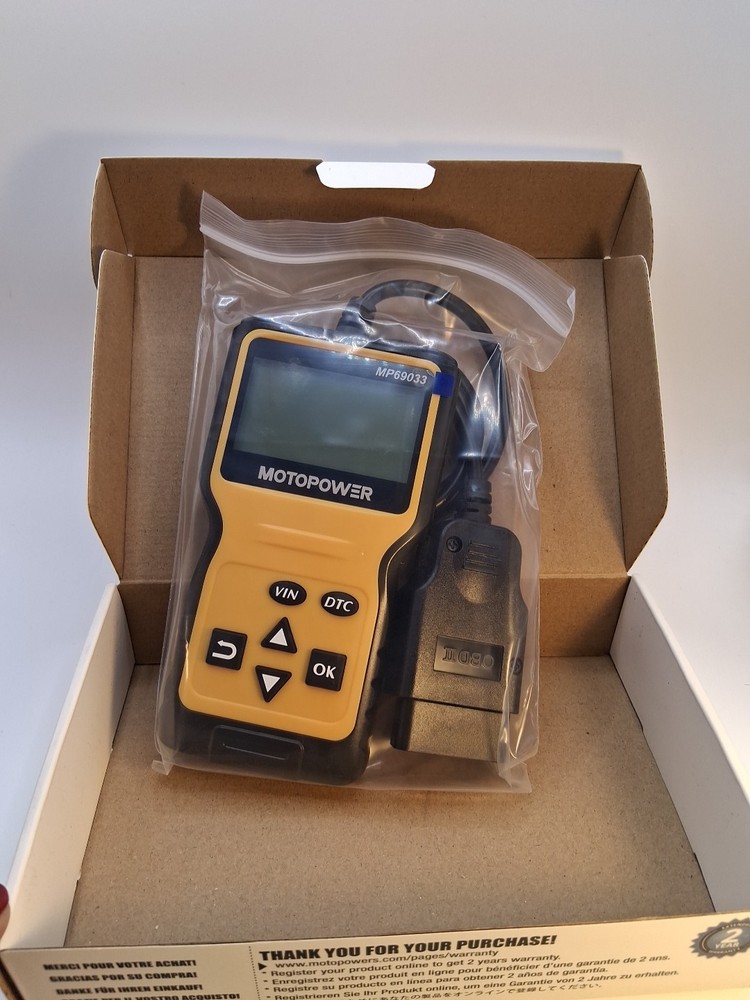 MOTOPOWER MP69033 Car OBD Scanner Code Reader Engine Fault Scanner