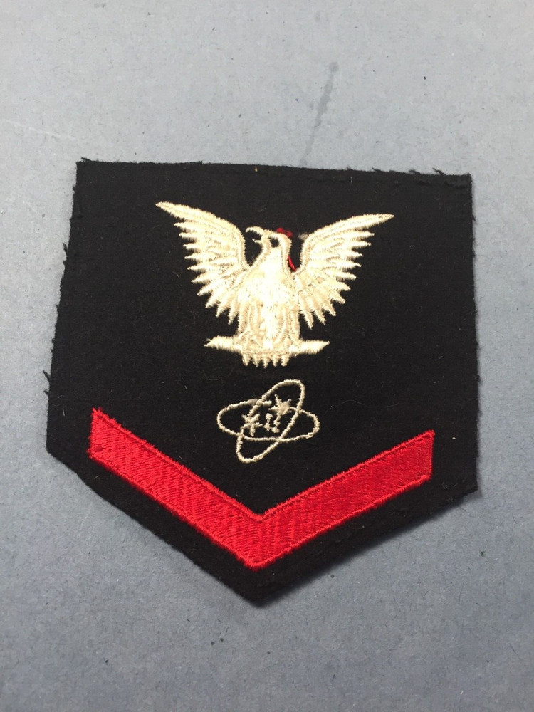 US Navy - Electronics Tech. 3rd class patch (Male size) on felt