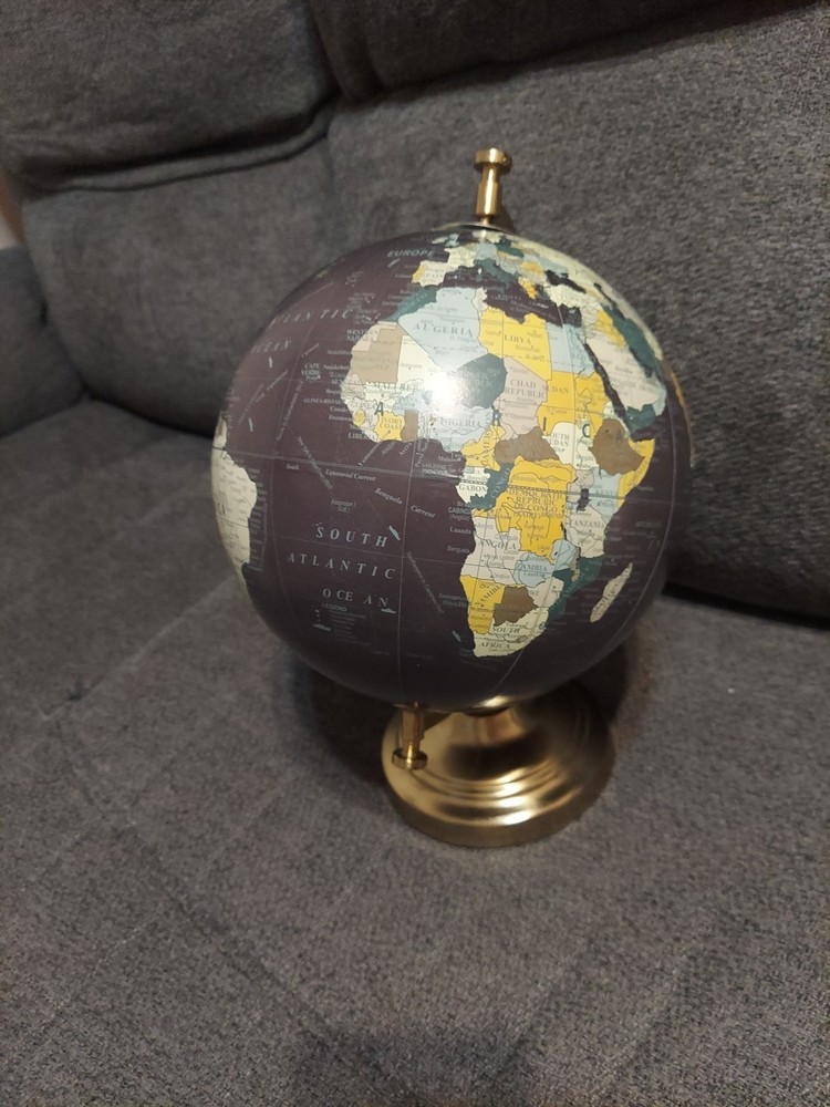 2020 Black Small Globe DesignCo 15in