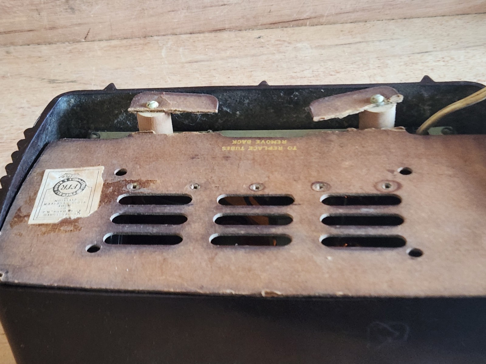 Federal Telephone + Radio Co. 1040TB 1947 Tube Radio Not Working Parts Brown Vtg