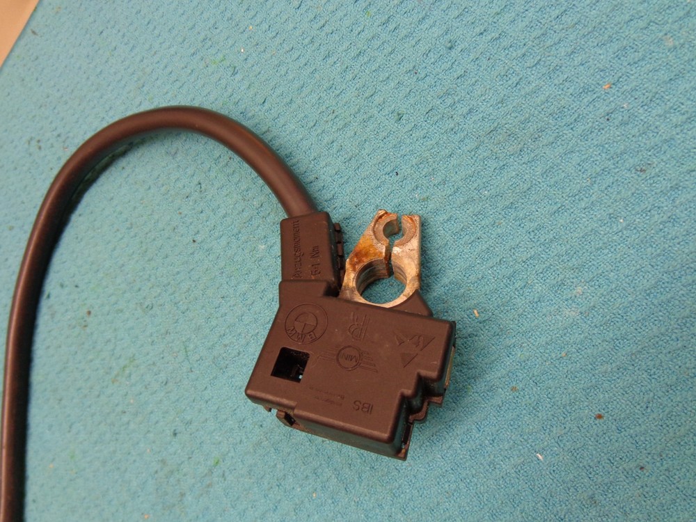 BMW 740Ld 15 - IBS NEGATIVE BATTERY SENSOR CABLE