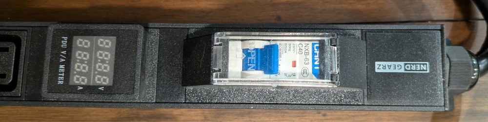 PDU 30A 240V (2 Units) Networking Mining Power Delivery Unit