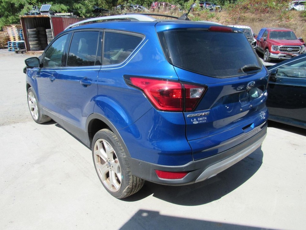 ESCAPE 2019 Glove Box 1075425