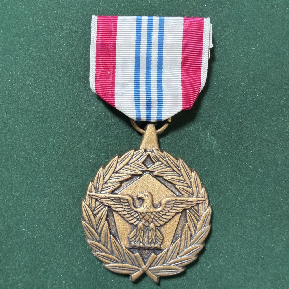 US Full Size Medal DEFENCE MERITORIOUS SERVICE