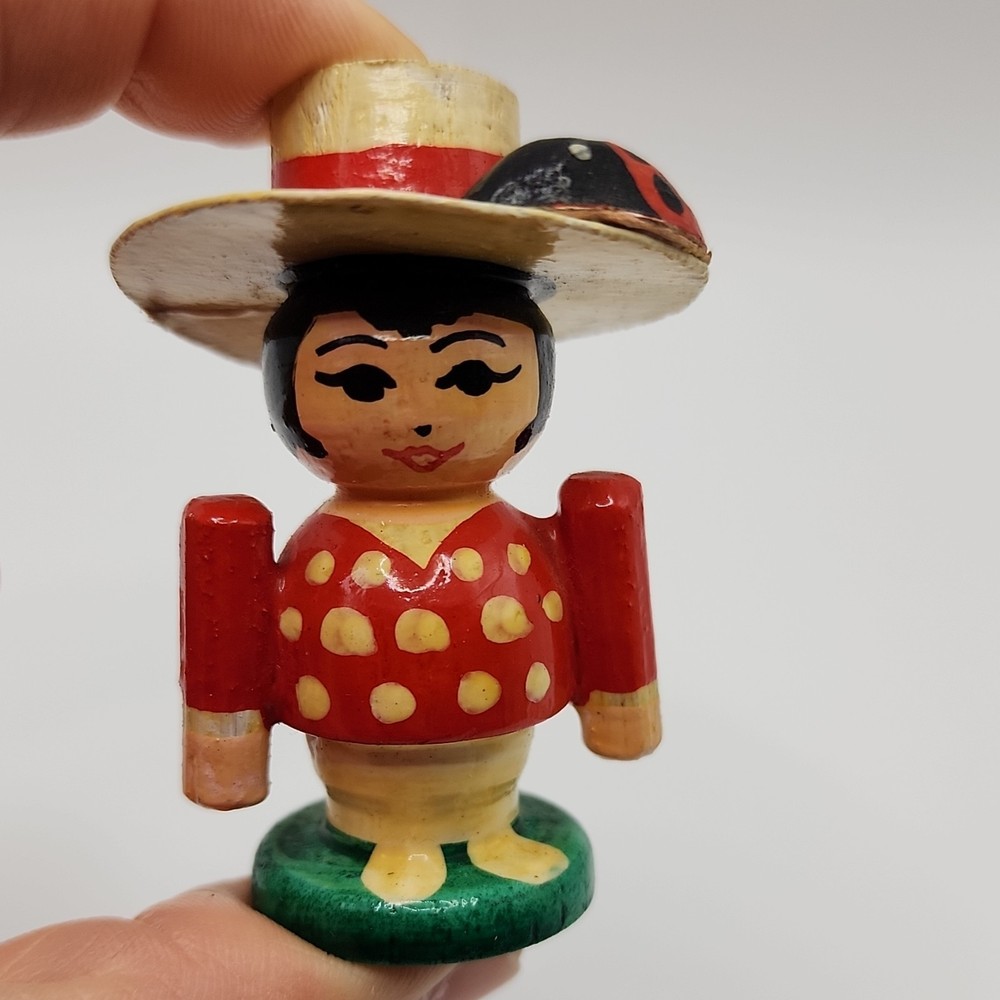 Wooden Ladybug Hat Figurine set, Novelty, Multicolor
