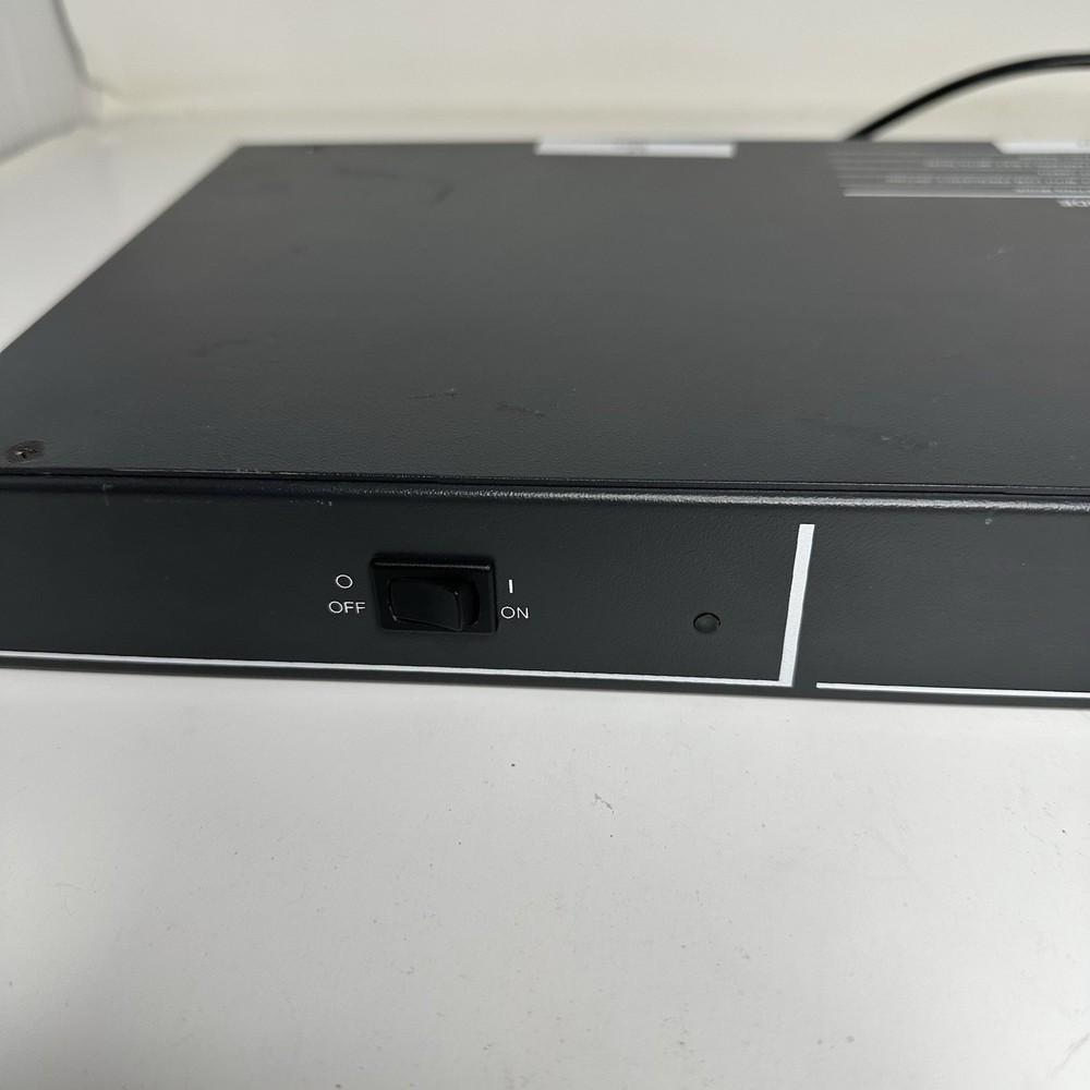 Bose 402C II Systems Controller Crossover Rack Unit Powers On Tested Light