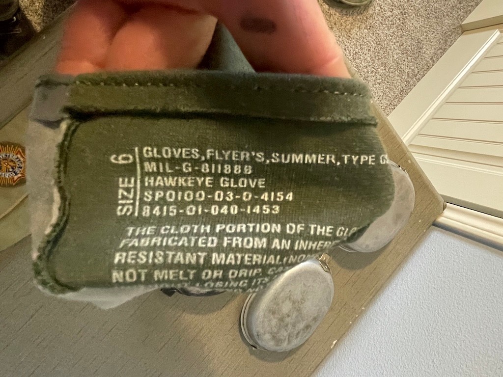 Vintage US Military Mess Kit 1945 WW2 WW1 Kits Patches WW2 Hats Caps Gloves LOT