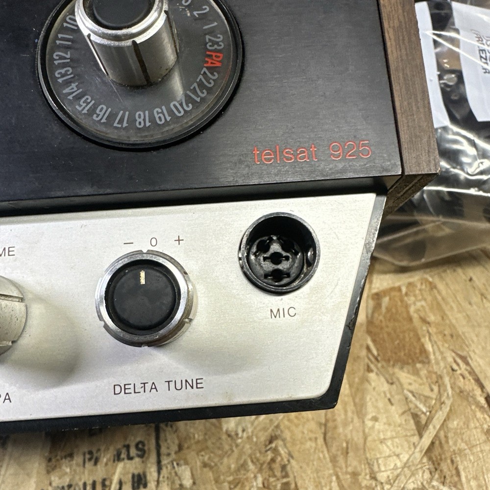 Lafayette Electronics CB Radio Transceiver Model TElSAT 925