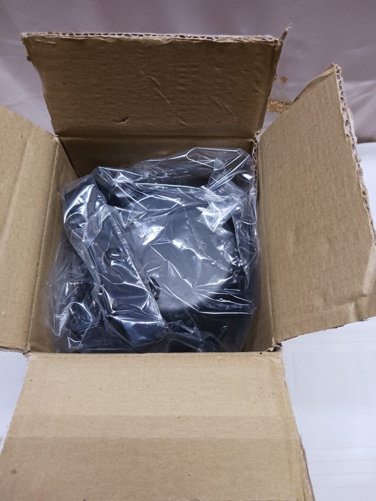 CE Pinbeam Light Fixture With Bulb