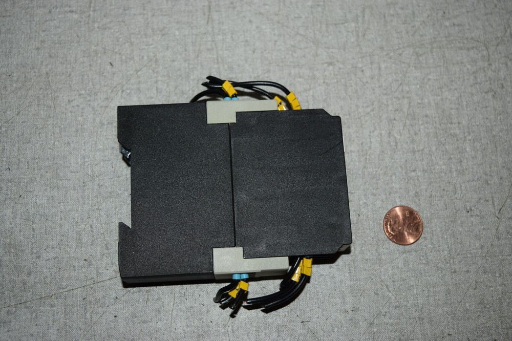 Telemecanique RE4RL13BU Time Delay Relay