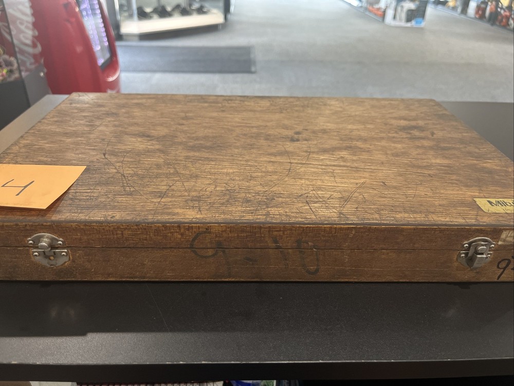 Mitutoyo 9”-10” Micrometer digital