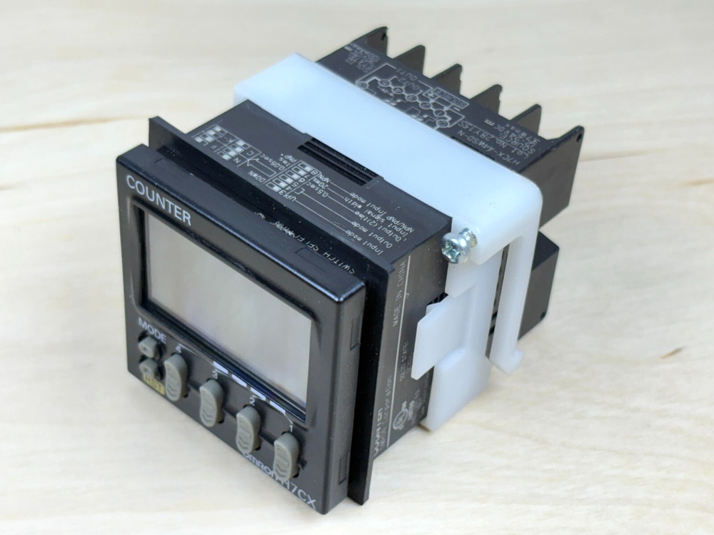 Omron H7CX-A4WSD-N Multifunction Preset Counter